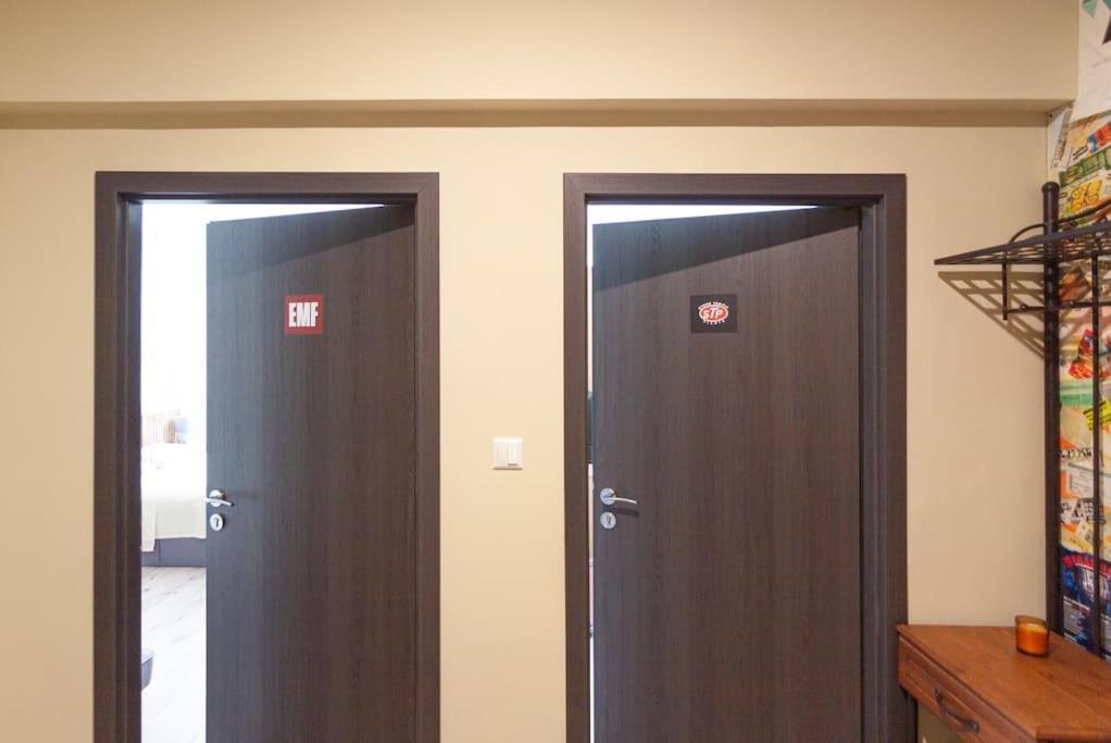 Vysoka Apartman Emf/Stp Братислава Екстериор снимка